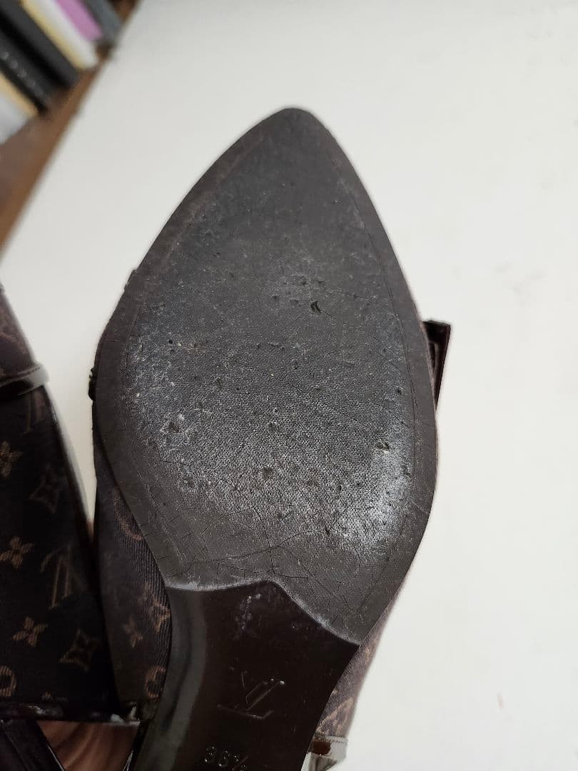 ルイヴィトン　モノグラム　レディース　ストラップパンプス　サンダル