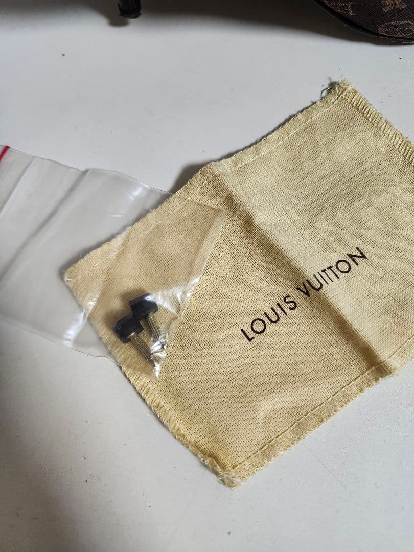 ルイヴィトン　モノグラム　レディース　ストラップパンプス　サンダル