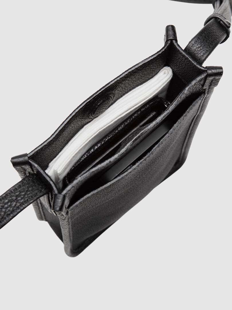 土屋鞄 トラベル ミニショルダー ブラック