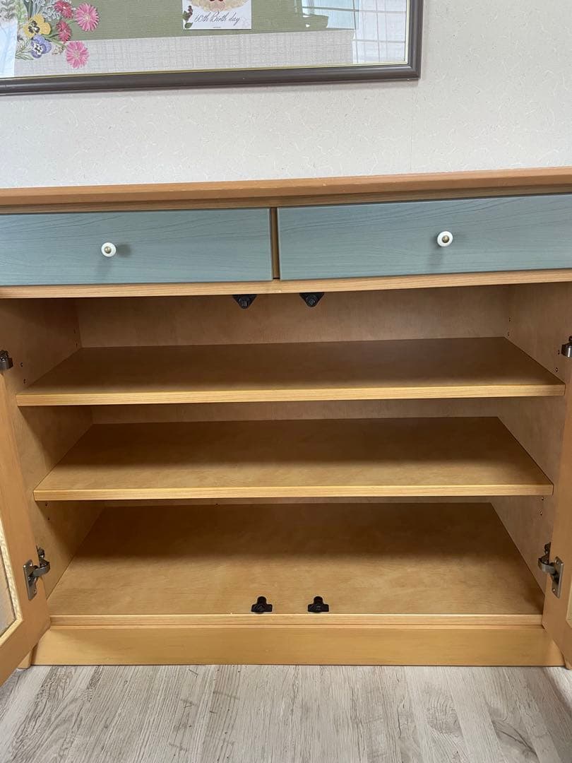 10月19日まで　木製キャビネット　３段　引き出し付き