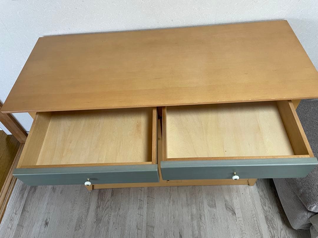 10月19日まで　木製キャビネット　３段　引き出し付き