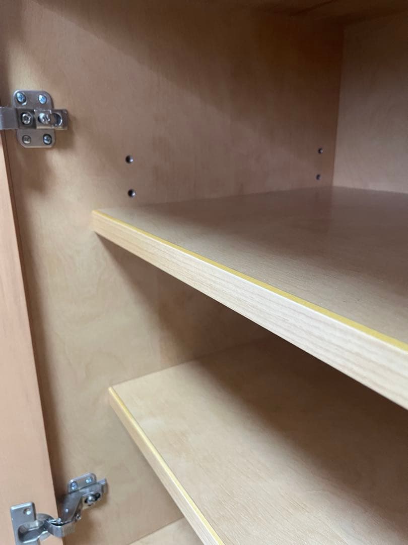 10月19日まで　木製キャビネット　３段　引き出し付き