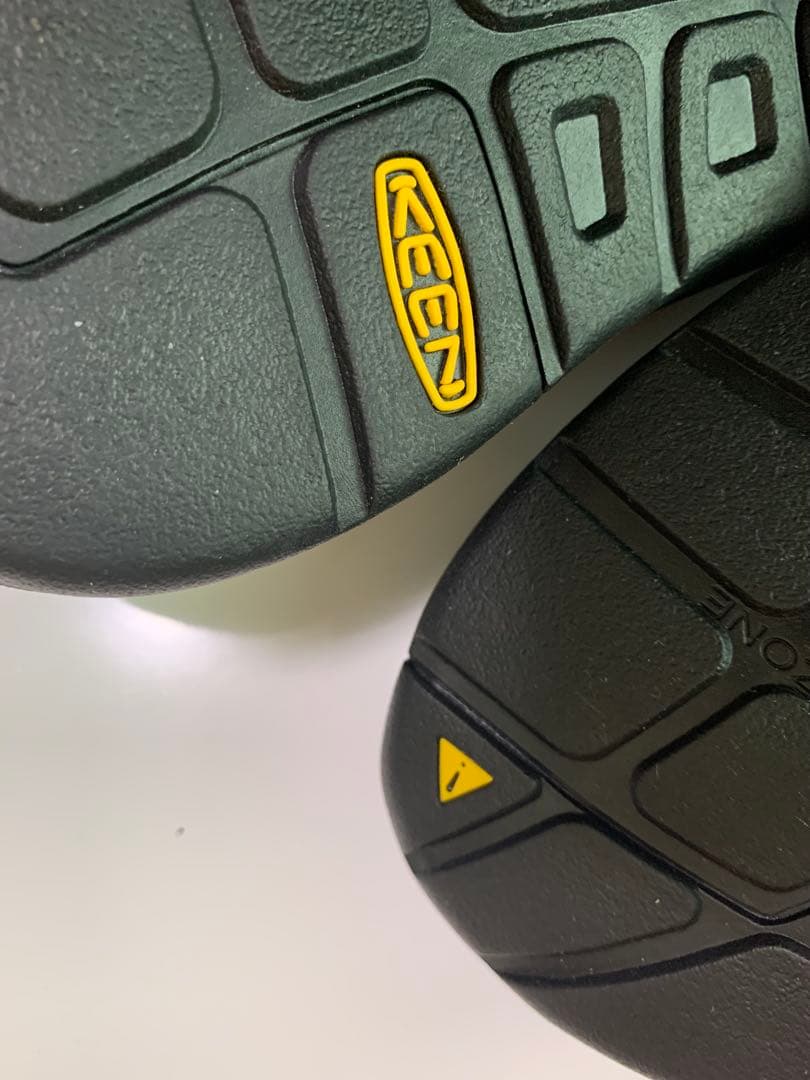 KEEN UNEEK キーン　ユニーク　サンダル24.5cm 黒　ブラック