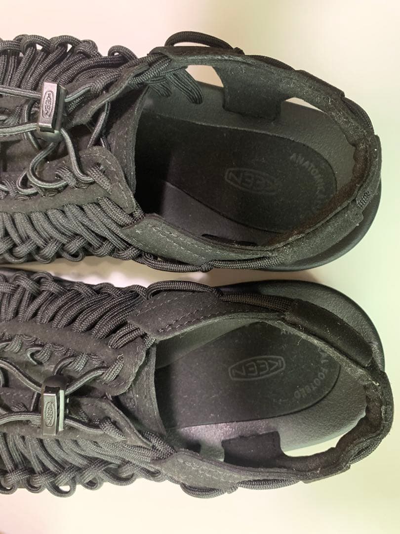 KEEN UNEEK キーン　ユニーク　サンダル24.5cm 黒　ブラック