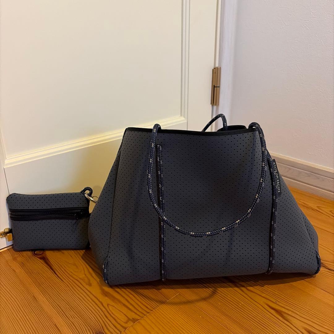 STATE OF ESCAPADE ブラック トートバッグ