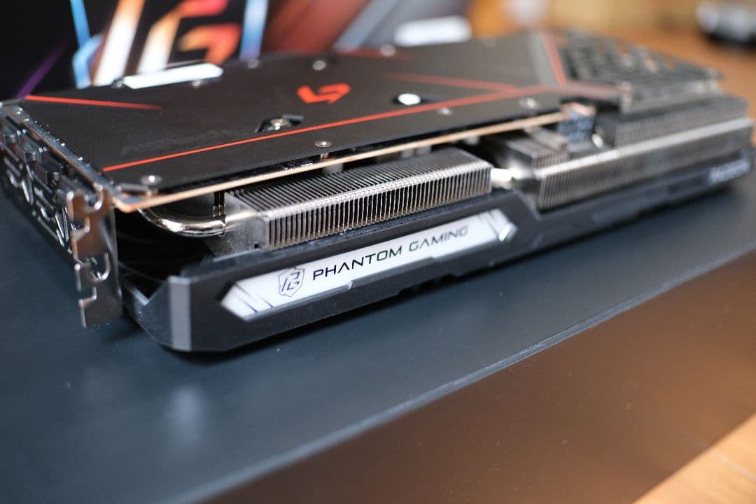 Radeon RX 7600 Phantom Gaming 8GB OC 中古