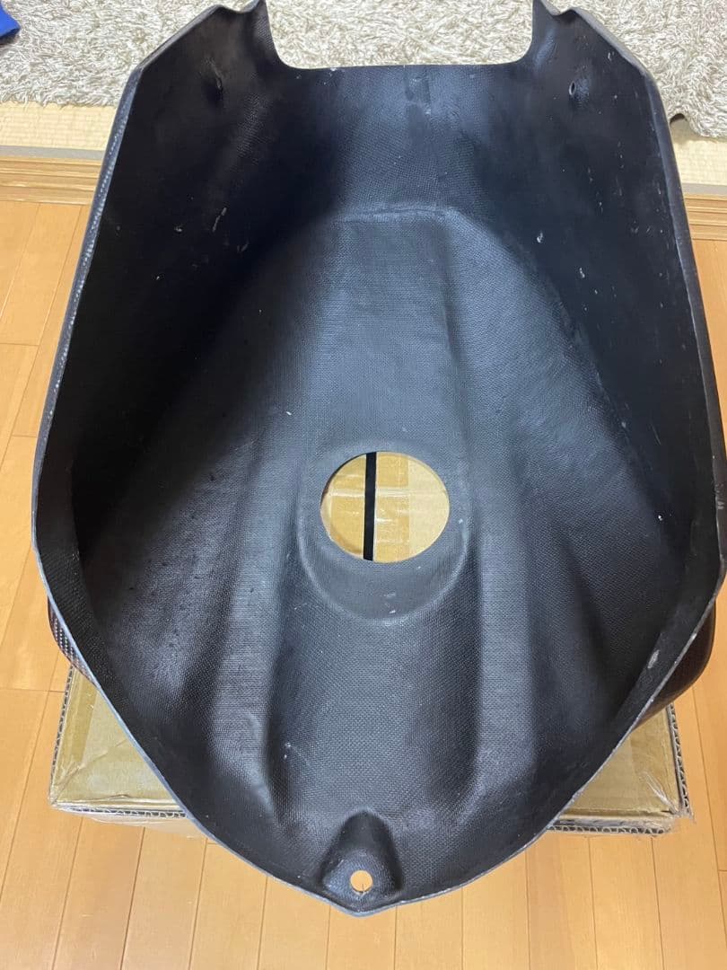 YZF-R6 BN6 72Garage カーボンタンクカバー