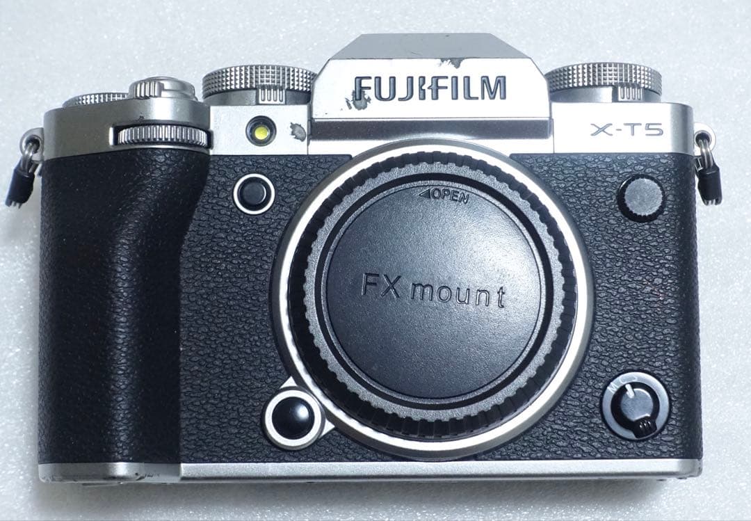 Fujifilm X-T5 ミラーレスカメラ 本体 シルバー ボディのみ