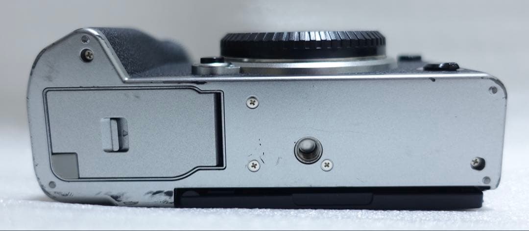 Fujifilm X-T5 ミラーレスカメラ 本体 シルバー ボディのみ