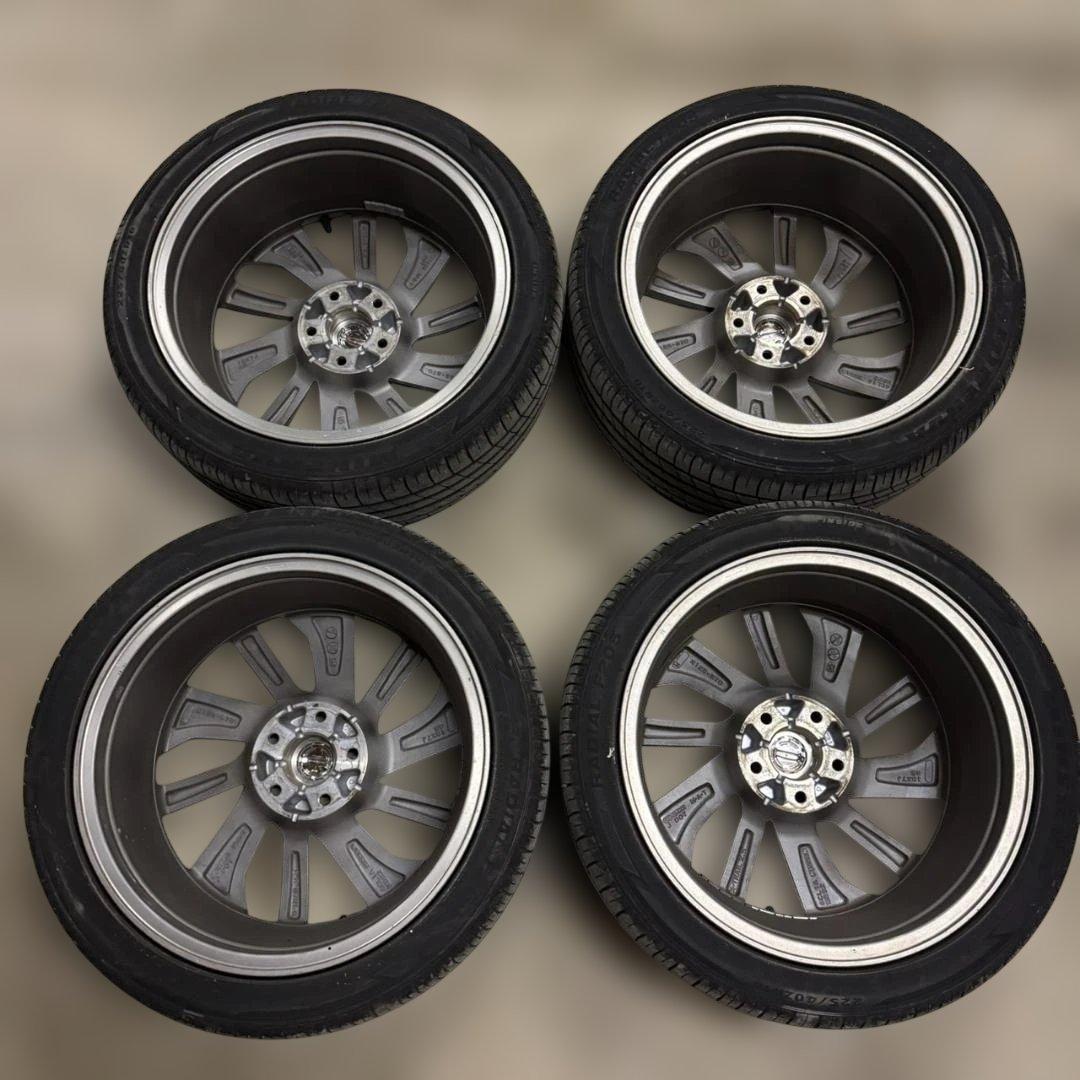 ロ*グ様 【純正流用✨️】エクストレイル 純正 ホイール セレナにて使用 18イ