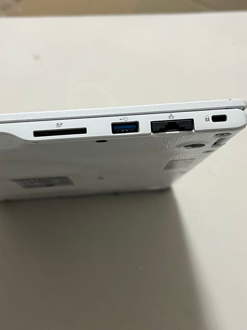 【完全ジャンク】富士通 UH90 第8世代i7 タッチパネル/顔認証