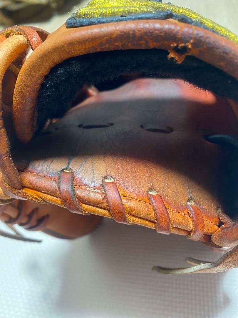 11月30日まで値下げ中　硬式グローブ　ハイゴールド