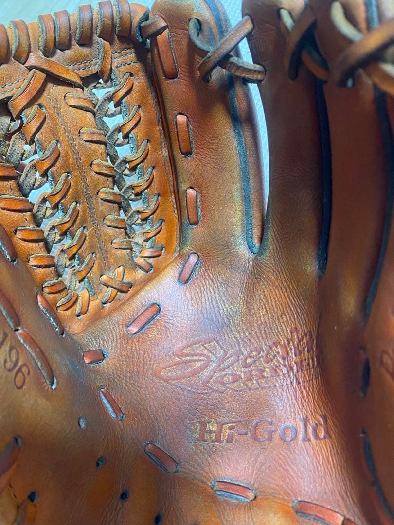 11月30日まで値下げ中　硬式グローブ　ハイゴールド