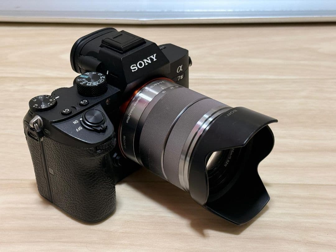 SONY α7 III デジタル一眼レフ 標準ズームレンズ付き ILCE 7M3