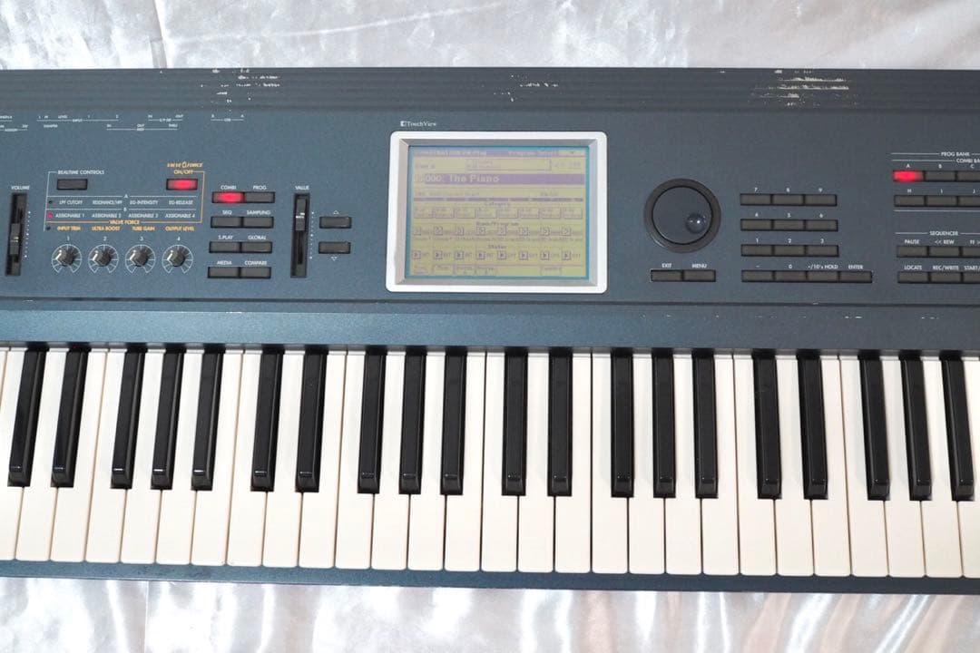 KORG シンセサイザー TRITON Extreme 76鍵