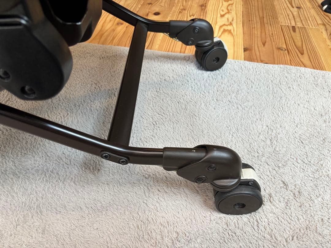 コンビ　ネムリラ AUTO SWING BEDi