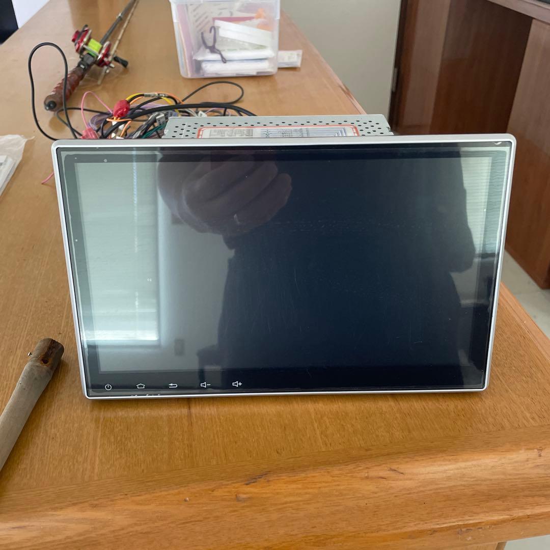 10.1インチ　ナビタッチスクリーン アンドロイド