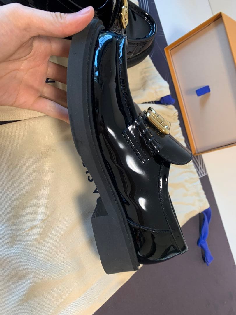 LOUIS VUITTON ローファー　サイズ37.5