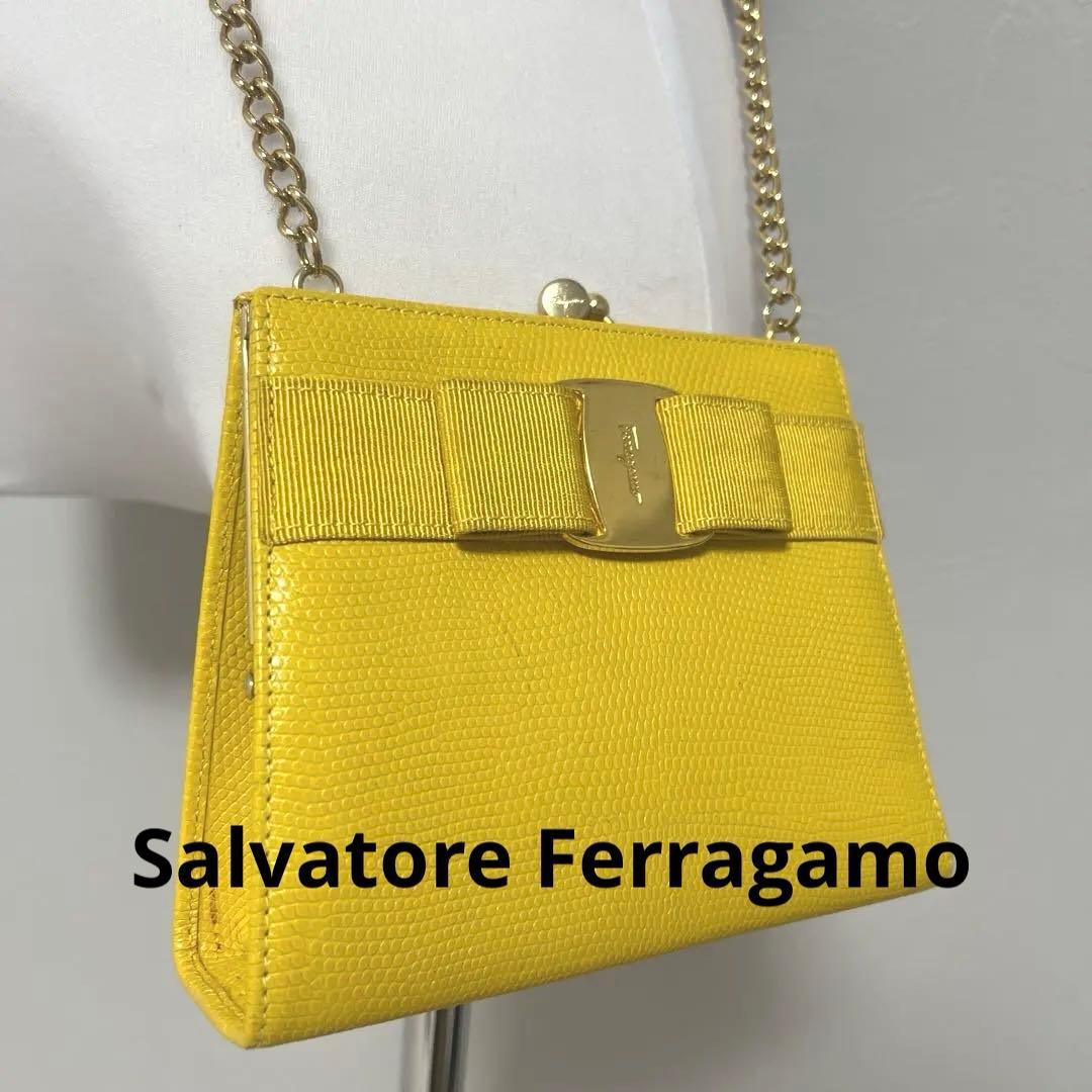フェラガモ　ヴァラ　リボン　イエロー　がま口　ミニ　チェーン　ショルダーバッグ