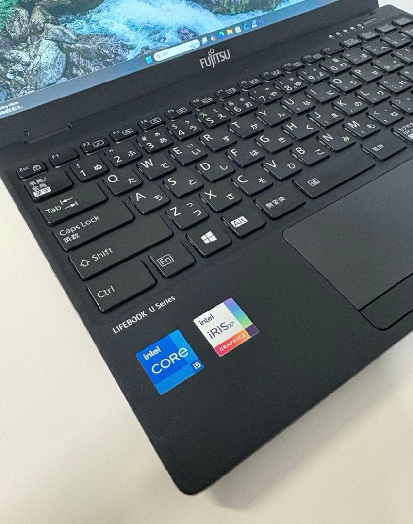 【美品】富士通U9311F超軽量✳︎第11世代インテルi5搭載⭐️メモリ16GB