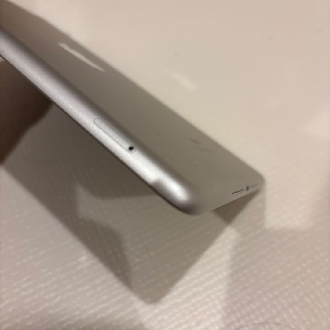 Apple iPad 第6世代 32GB WIFI➕セルラー　バッテリー92%