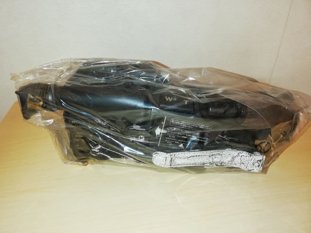 ♦今月末まで価格♥ビクターSVHS−CビデオカメラGRーS505SET