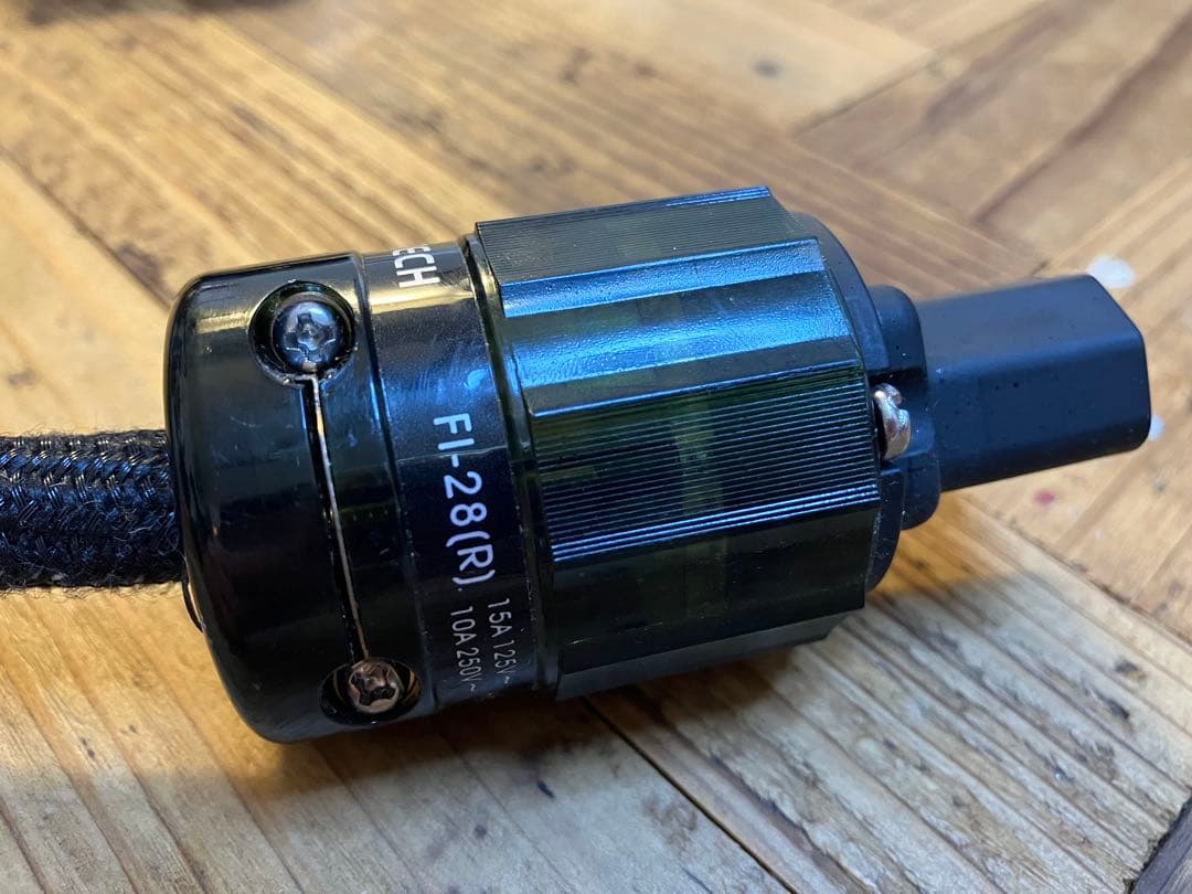 純銀単線電源ケーブル(AET 4Nクライオ)+フルテック高級プラグ 35cm