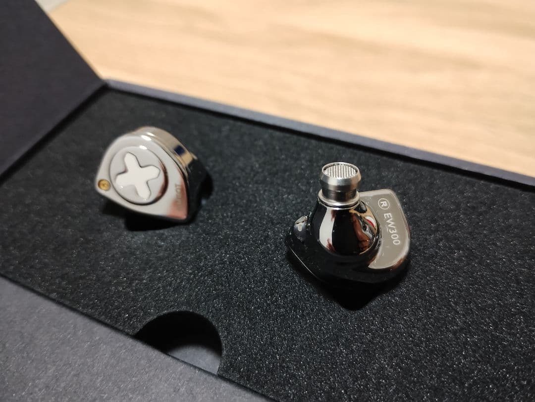 ★「SIMGOT EW300 」クラスを超えた解像感とポテンシャルの有線イヤホン