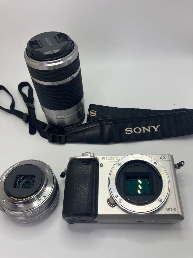 【返品保証・動作良好】SONY α6000 ダブルズームレンズキット シルバー