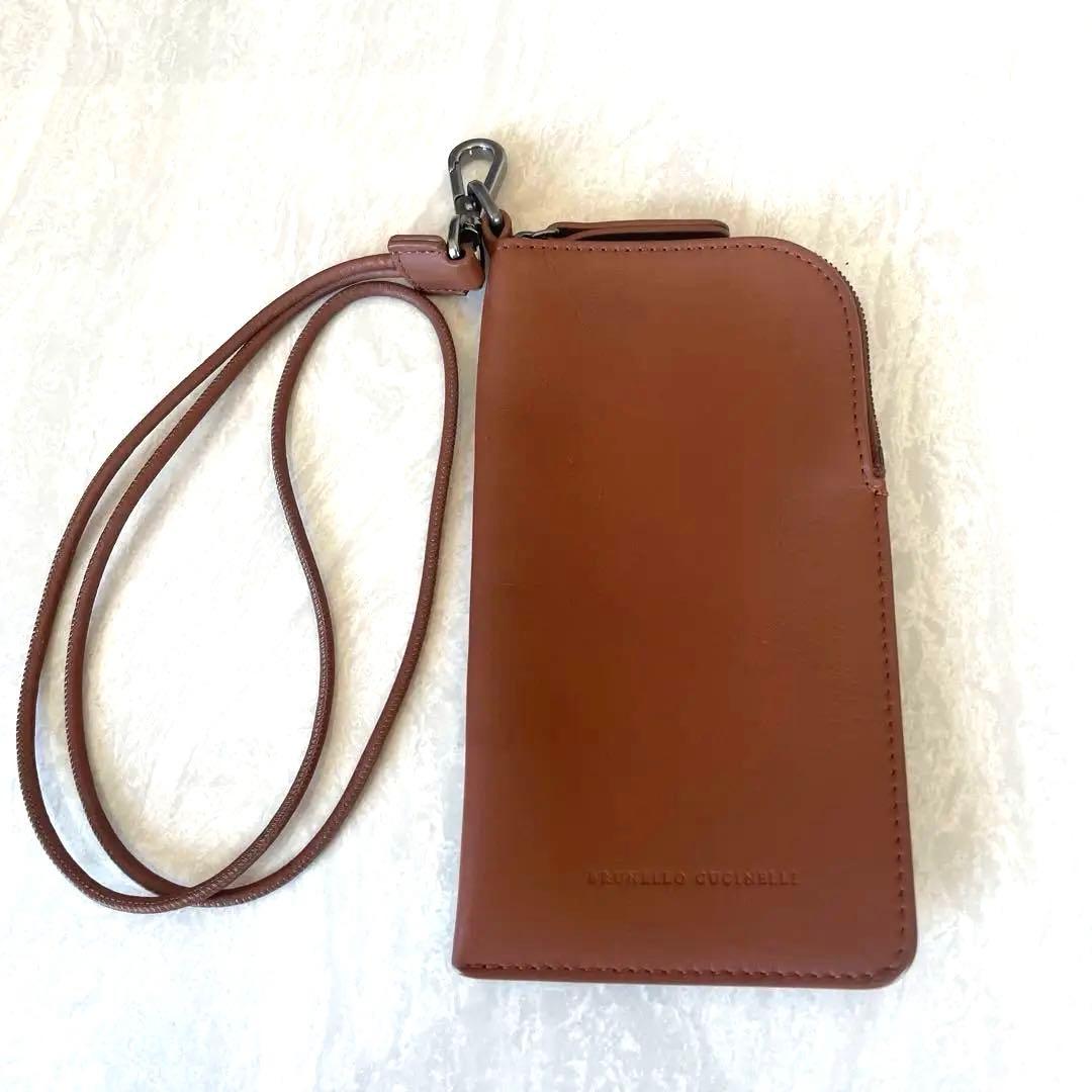 みゅう様お取り置き　ブルネロクチネリ　スマホショルダー　ブラウン　スマホケース