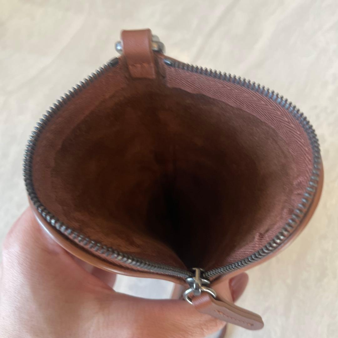 みゅう様お取り置き　ブルネロクチネリ　スマホショルダー　ブラウン　スマホケース