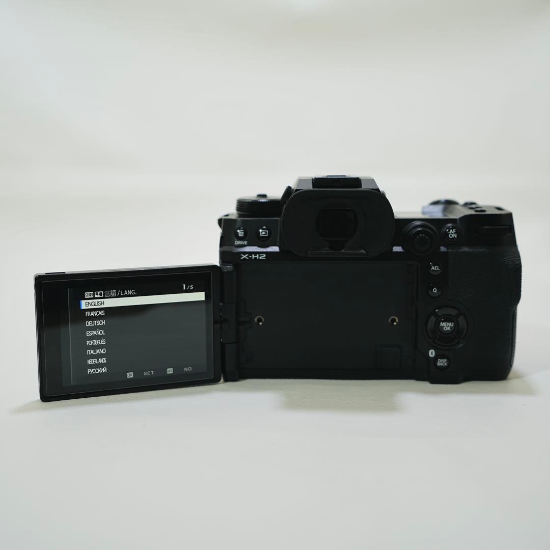 【良品】FUJIFILM xh2 ボディ【純正バッテリー3個＋付属品多数】