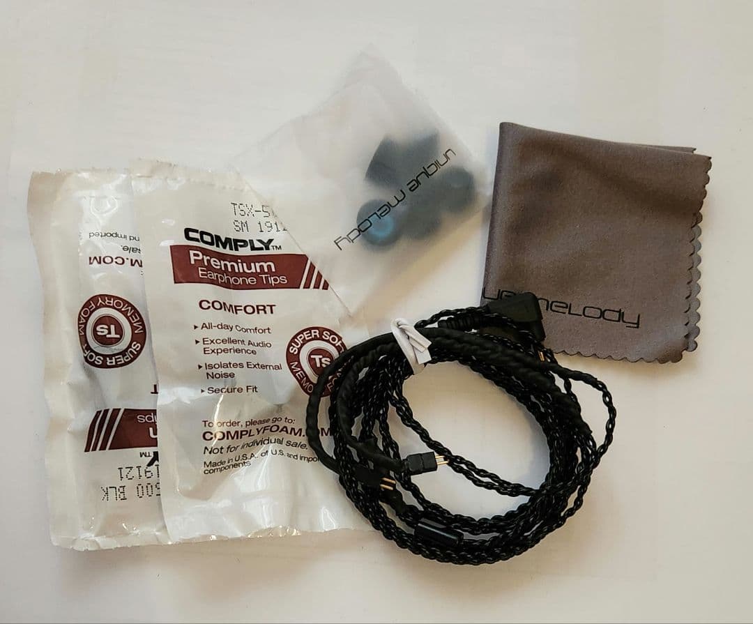 イヤホン Unique Melody MEST