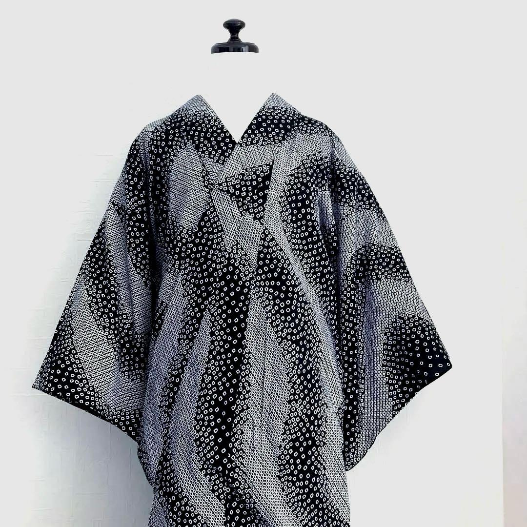 ひまわり 有松鳴海絞り　浴衣　白黒　絞りの曲線　手縫い　No.22-19