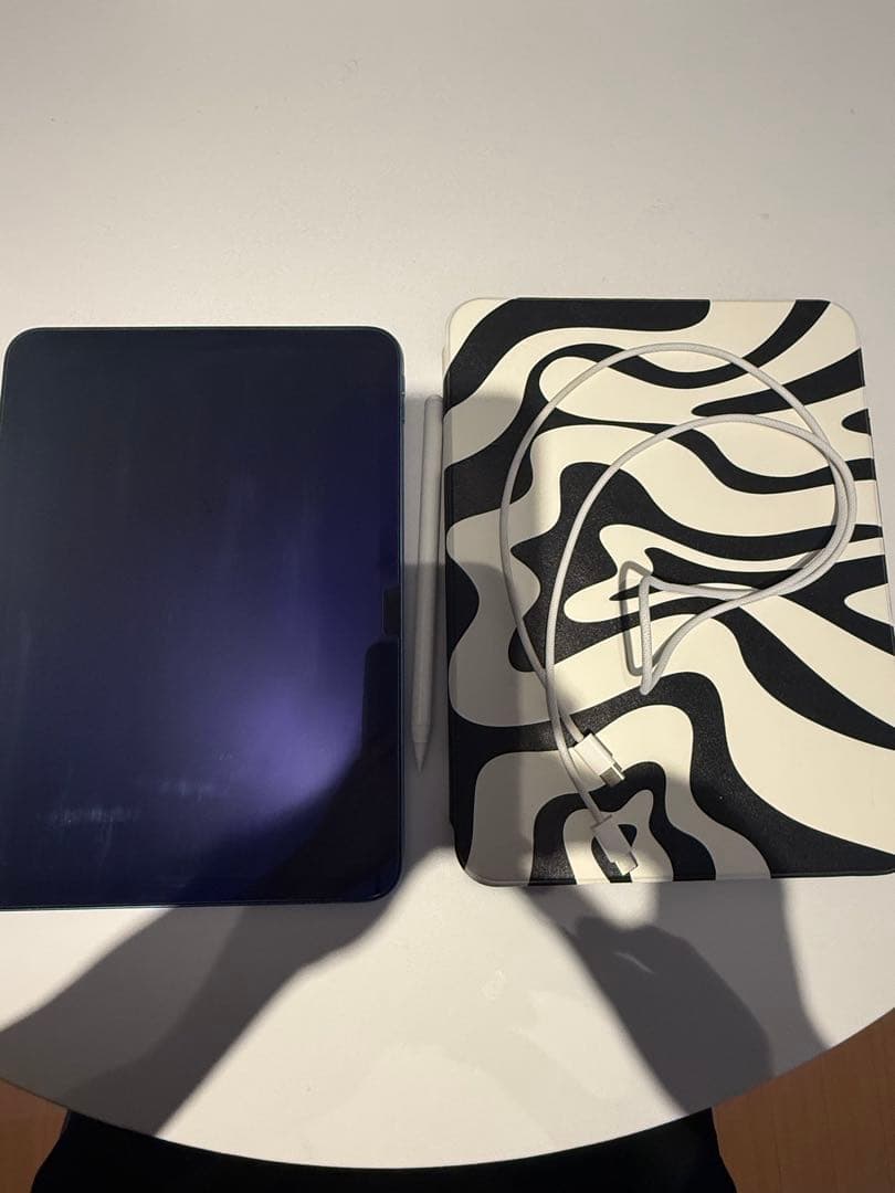 【バッテリー状態100%美品】 第10世代 ブルー 64GB WiFiモデル