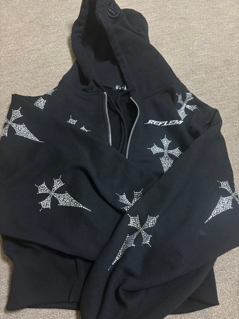 REFLEM クロスラインストーン ZIPパーカー