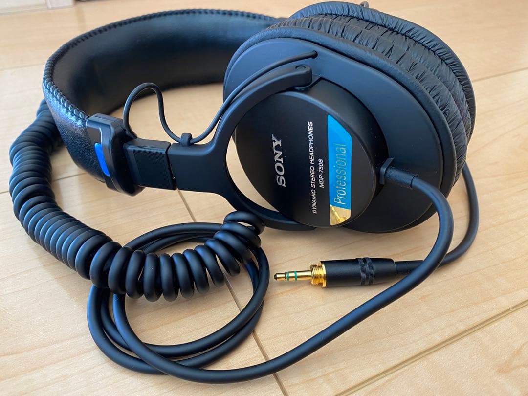 美品！SONY MDR7506定番スタジオモニターヘッドホン折りたたみ式青ラベル