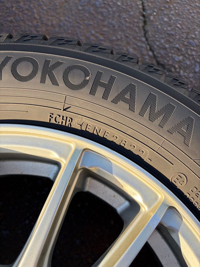 Yokohama ice GUARD IG60 175/70R14 スタッドレス