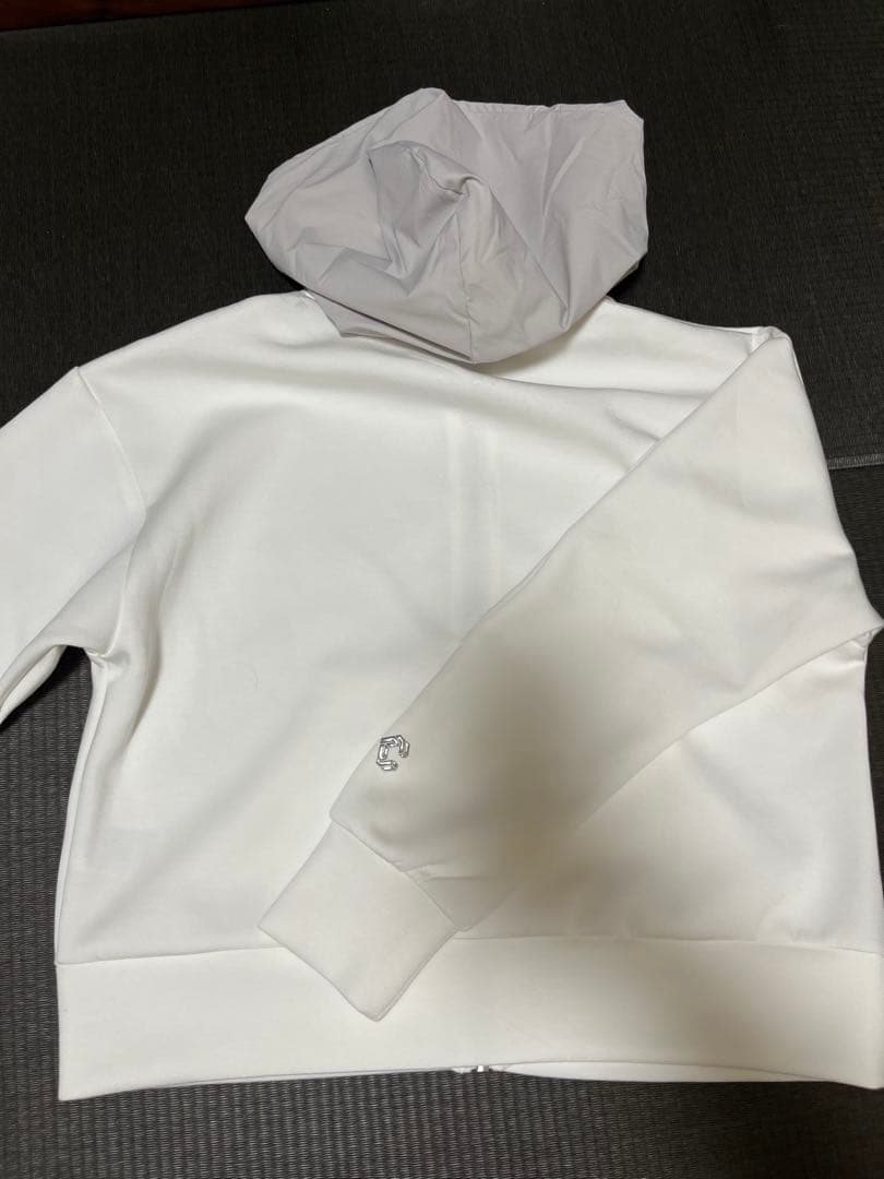 CRONOSホワイト フード付きパーカー