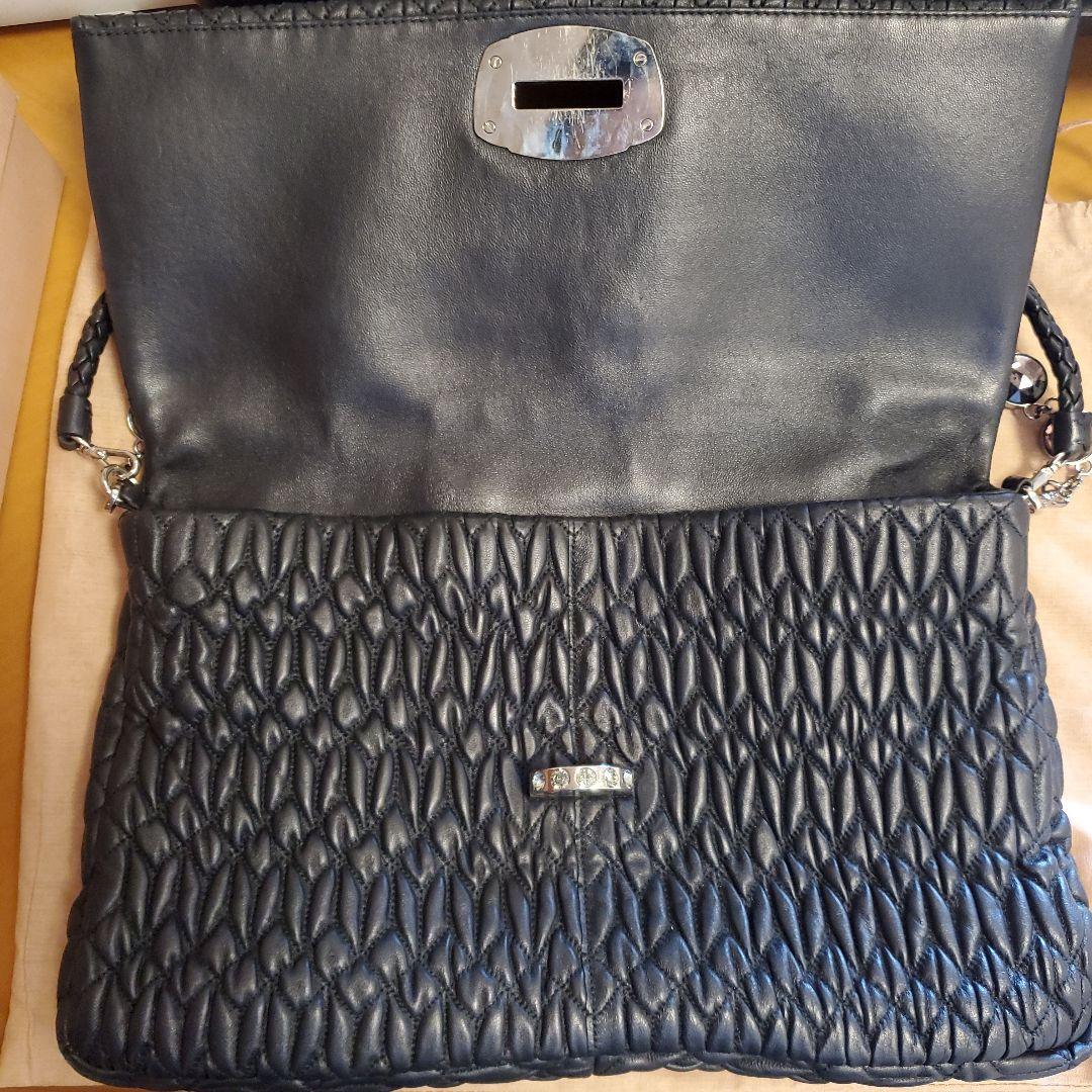 POPOmiu miu ブラック マテラッセ　ナッパ　クリスタル　クラッチ