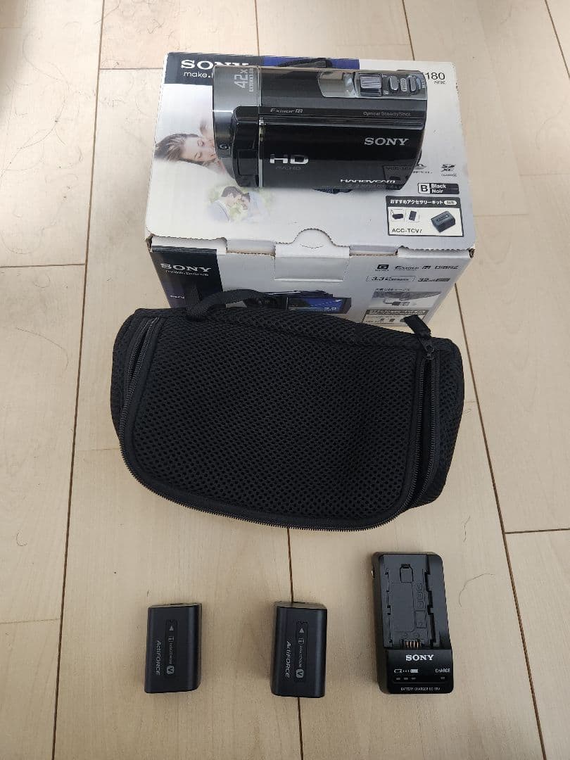 SONY HDR-CX180 ハンディーカム　ビデオカメラ　バッテリー　2個付き