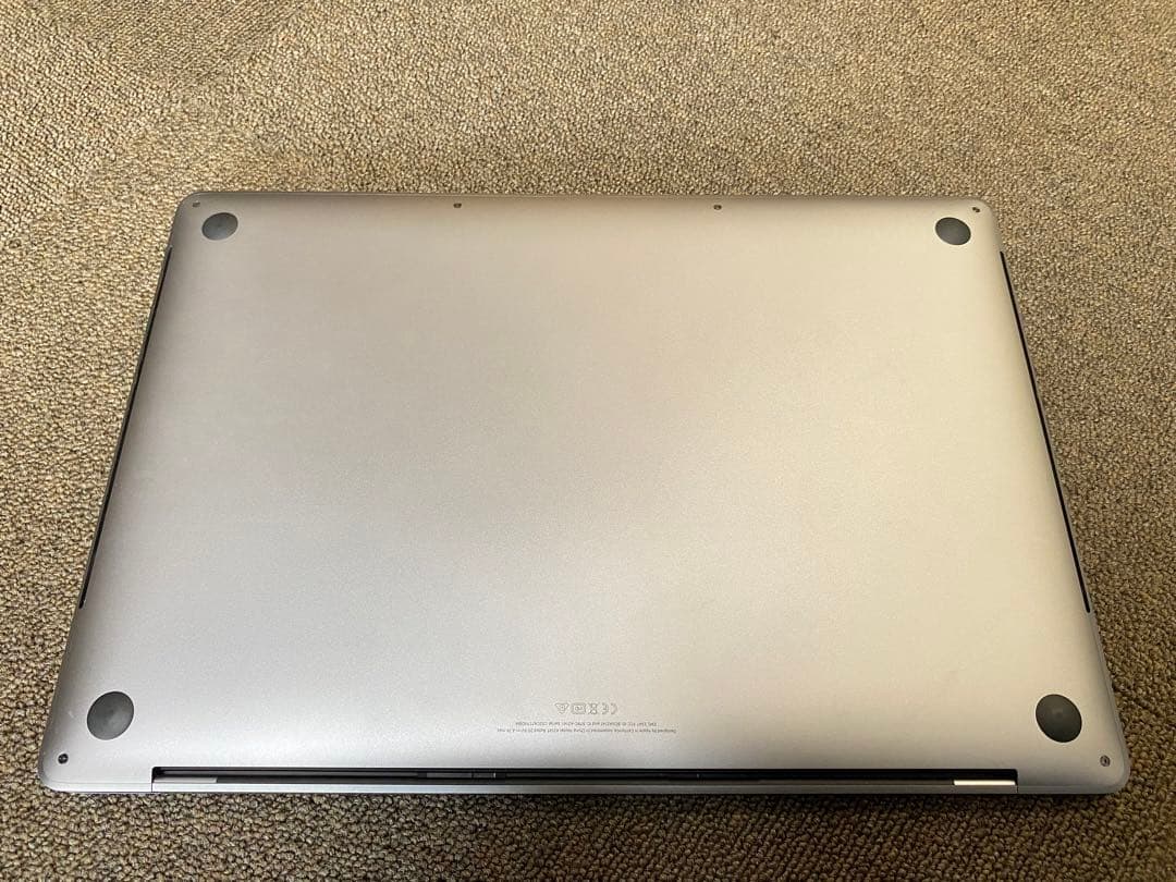 MacBook Pro (16インチ, 2019)
