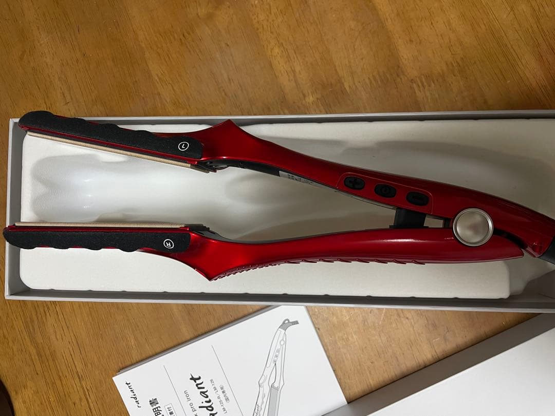 美品　radiant ストレートヘアアイロン レッド　28mm