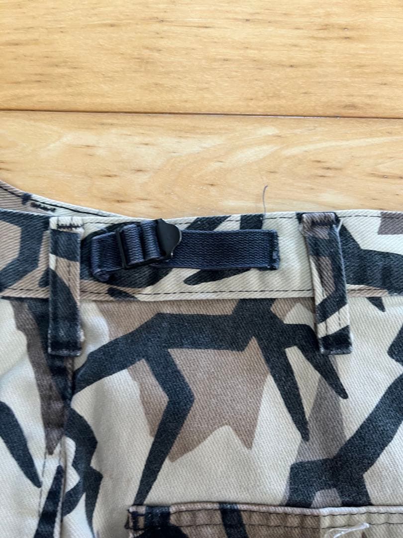 Predator プレデターカモ　迷彩カーゴパンツ