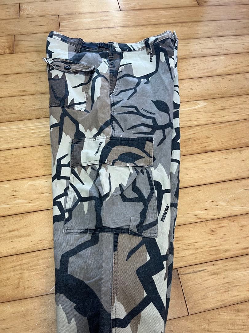 Predator プレデターカモ　迷彩カーゴパンツ