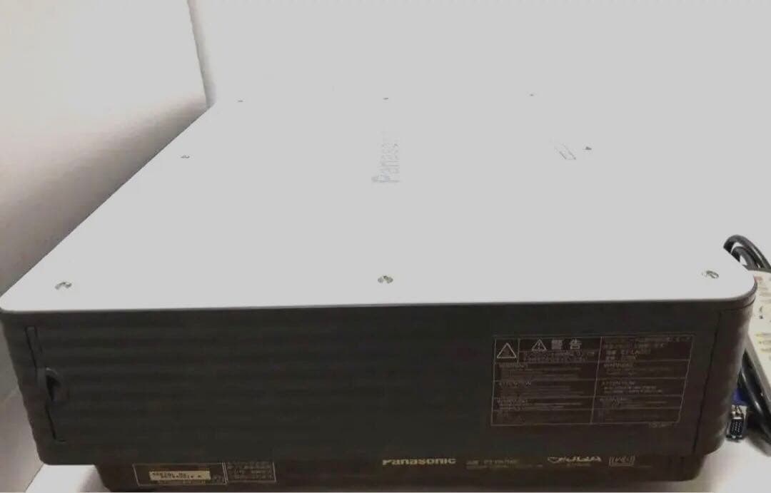 ランプ新品　PANASONIC PT-D5700 HDMI対応可6000ルーメン