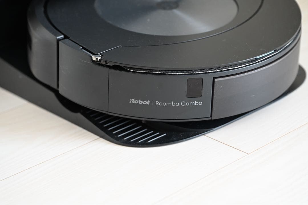 ルンバ コンボ j7+ 掃除機&床拭きロボット　アイロボット