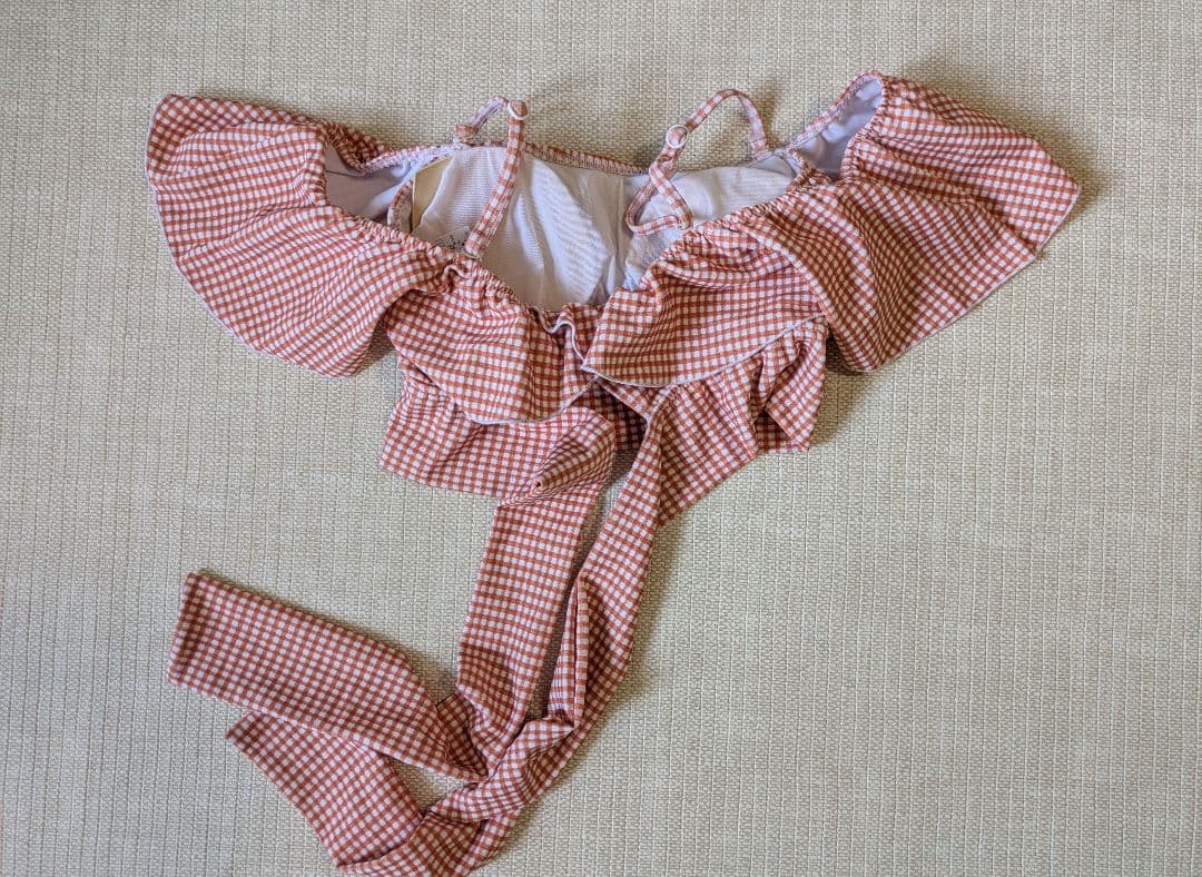 ピークアンドパイン　ギンガムチェックオフショルダーワンピ見えビキニ