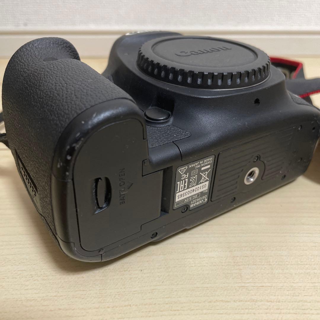 Canon EOS 5D MARK3+バッテリーグリップBG-E11 純正2個