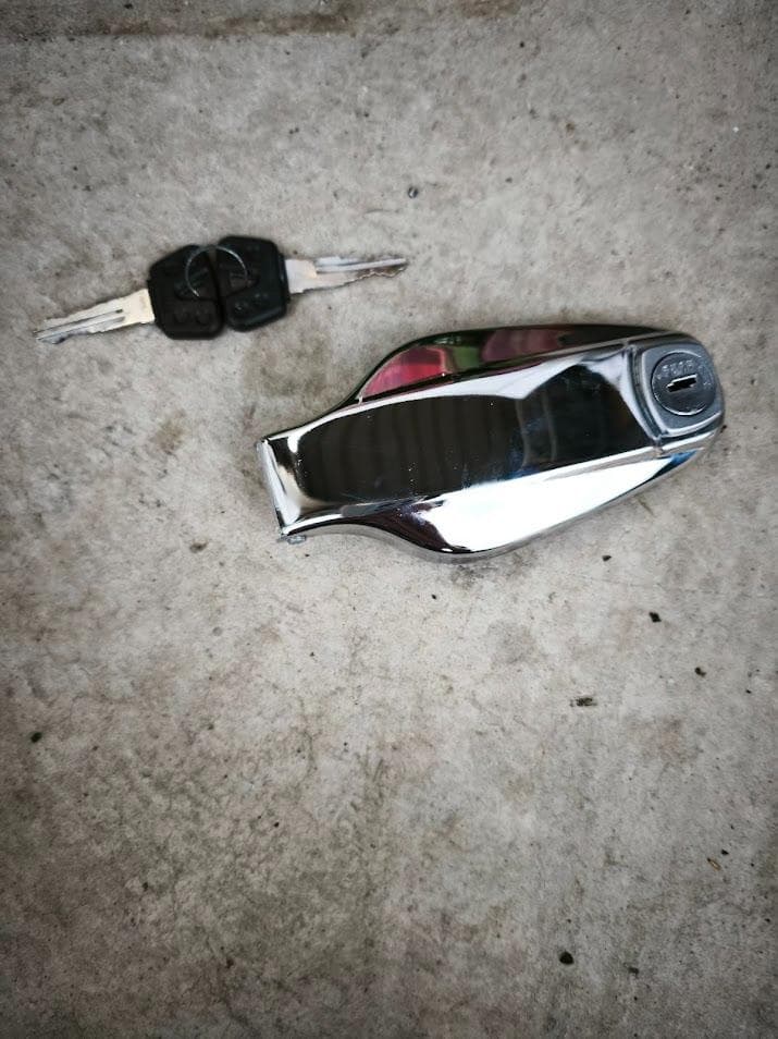 ヤマハ 純正 タンクキャップ 4R0-24602-01☆SR400 SR500